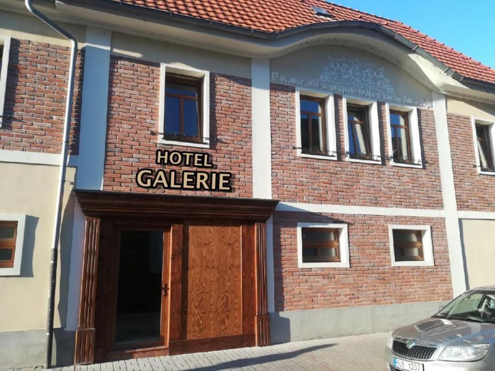 Hotel Galerie Роуднице-над-Лабем Экстерьер фото