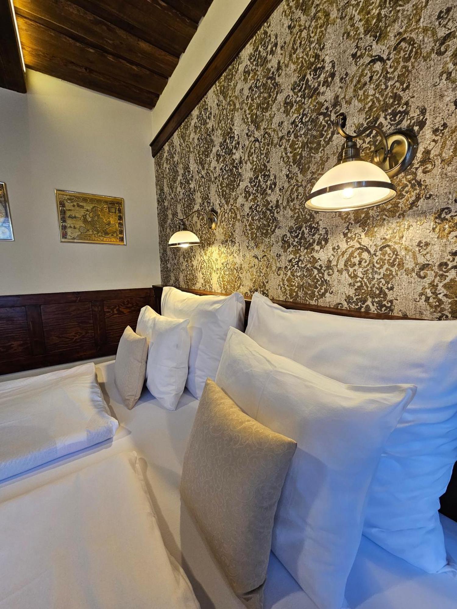 Hotel Galerie Роуднице-над-Лабем Экстерьер фото