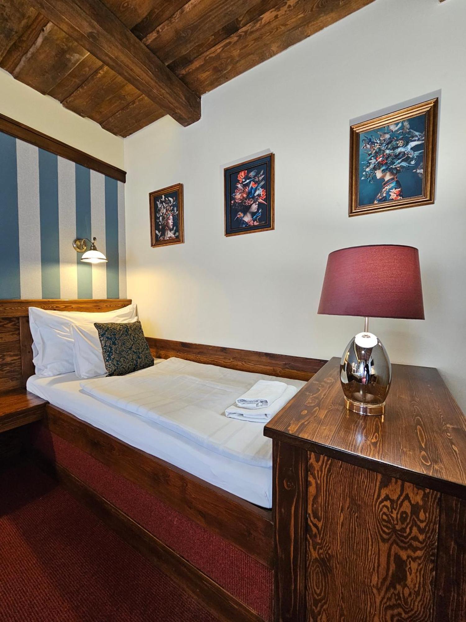 Hotel Galerie Роуднице-над-Лабем Экстерьер фото